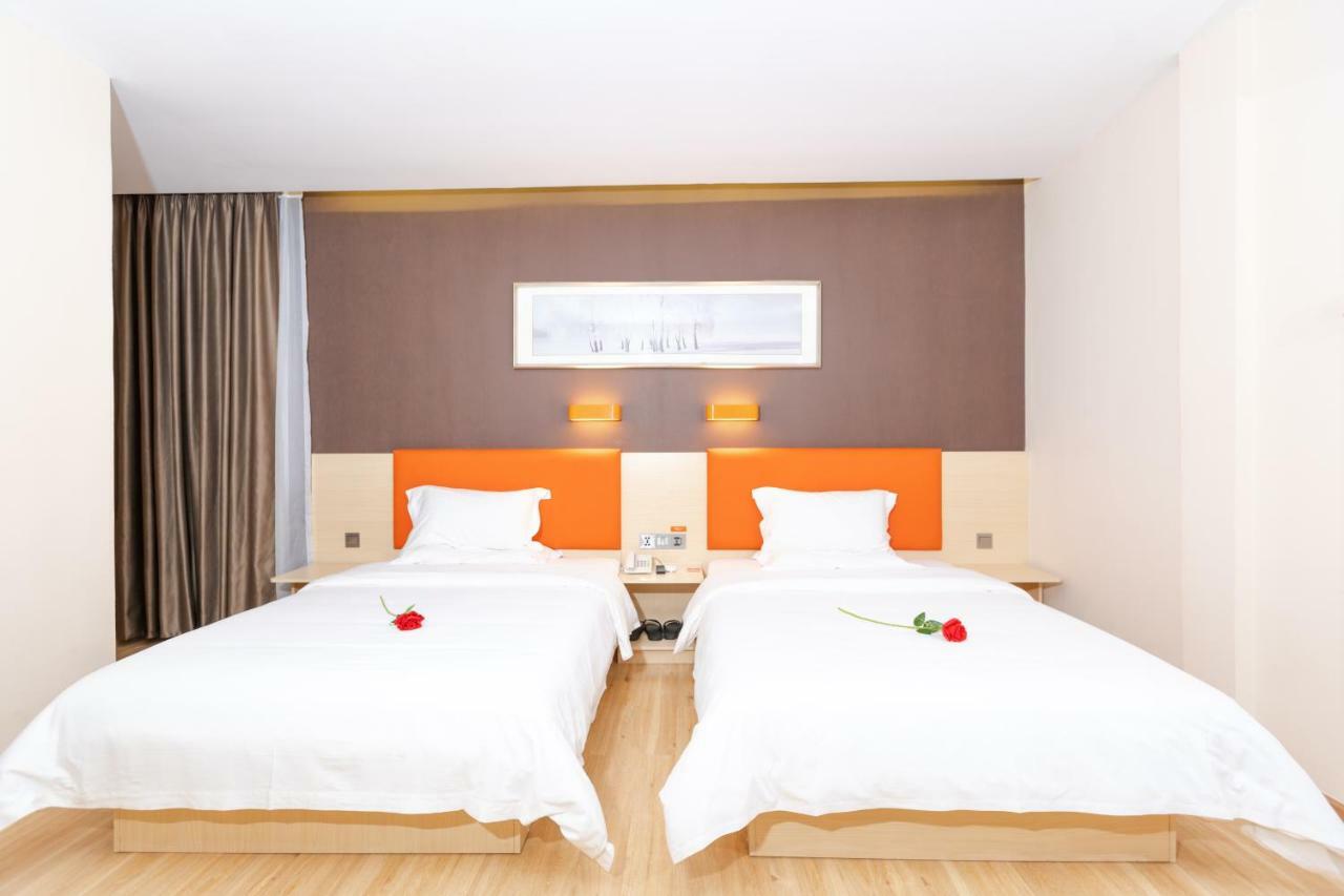 7 Days Premium Hotel Phnom Penh Exteriör bild