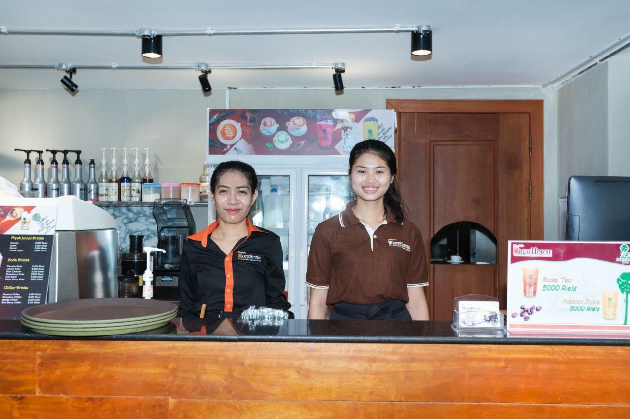 7 Days Premium Hotel Phnom Penh Exteriör bild